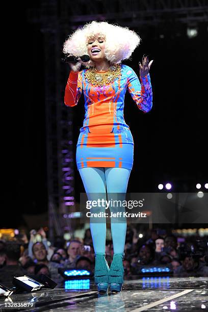 Singer Nicki Minaj performs onstage during "VH1 Divas Salute the Troops" presented by the USO at the MCAS Miramar on December 3, 2010 in Miramar,...