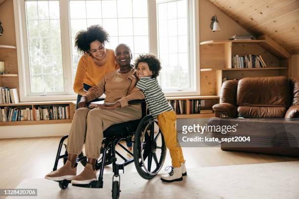 assisted living is meant to be carefree and stress-free. - person of colour stock pictures, royalty-free photos & images