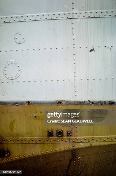 747 Rivets Aircraft Rivets Photos and Premium High Res Pictures - Getty Images