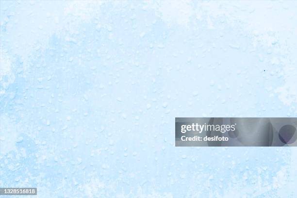 illustrations, cliparts, dessins animés et icônes de fonds vectoriels grunge tacheté de couleur bleu ciel clair avec des gouttes d’eau glacée partout - frost stock