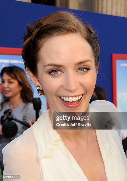 Actress Emily Blunt arrives at the Los Angeles premiere of "Gnomeo and Juliet" at the El Capitan Theatre on January 23, 2011 in Hollywood, California.