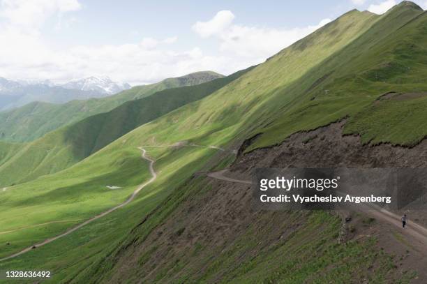 datvis jvari pass, caucasus mountains, georgia - argenberg stock pictures, royalty-free photos & images