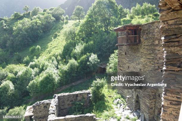 stone walls of the old houses of shatili, khevsureti, georgia - argenberg stock pictures, royalty-free photos & images