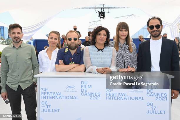Carlos Muguiro, Tuva Novotny, Nicolas Pariser, Kaouther Ben Hania, Alice Winocour and Sameh Alaa attend the Jury de la Cinefondation photocall during...