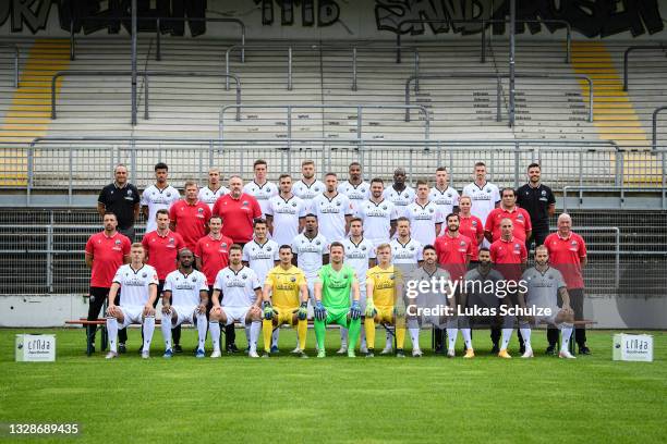 1st row Aleksandr Zhirov, Oumar Diakhite, Immanuel Höhn, Rick Wulle, Patrick Drewes, Benedikt Grawe, Tim Kister, Cebio Soukou, Dennis Diekmeier, 2nd...