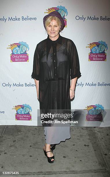 Deborra Lee Jackman attends the 12th Annual Make Believe on Broadway gala at the Shubert Theatre on November 14, 2011 in New York City.