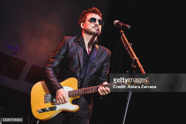 Spanish singer and guitarist Coque Malla performs on stage at 'Noches del Botanico' music festival at Real Jardín Botánico Alfonso XIII on July 14,...