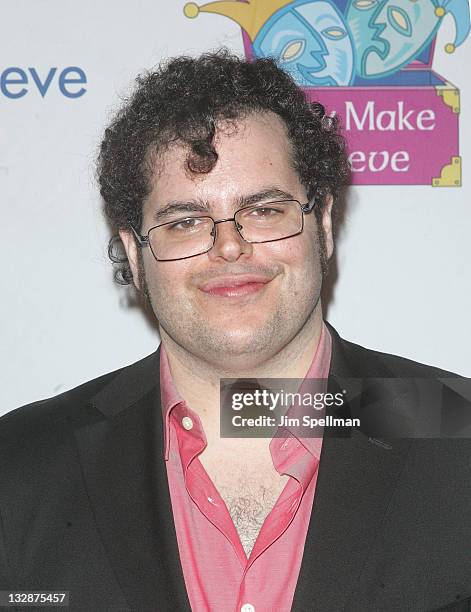 Actor Josh Gad attends the 12th Annual Make Believe on Broadway gala at the Shubert Theatre on November 14, 2011 in New York City.