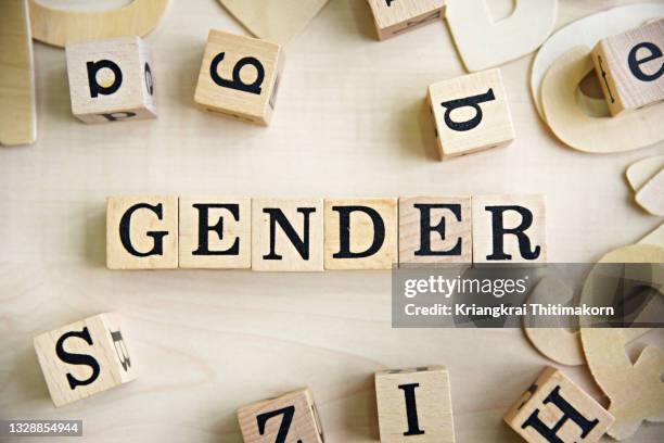 the letter sign of gender represents equality. - jogo de palavras imagens e fotografias de stock