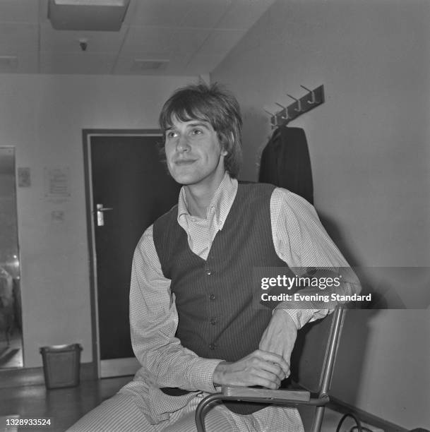 English singer Ray Davies, frontman of rock band the Kinks, UK, 28th August 1965.