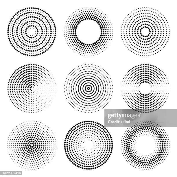 bildbanksillustrationer, clip art samt tecknat material och ikoner med vector dotted circles. halftone effect - oskarp rörelse