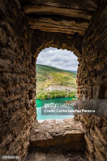 medieval village of la baronia de sant oisme - ロマネスク ストックフォトと画像