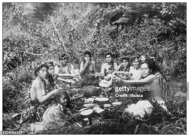 stockillustraties, clipart, cartoons en iconen met antique black and white photograph: luau, native feast in the woods, hawaii - het grote eiland hawaï eilanden