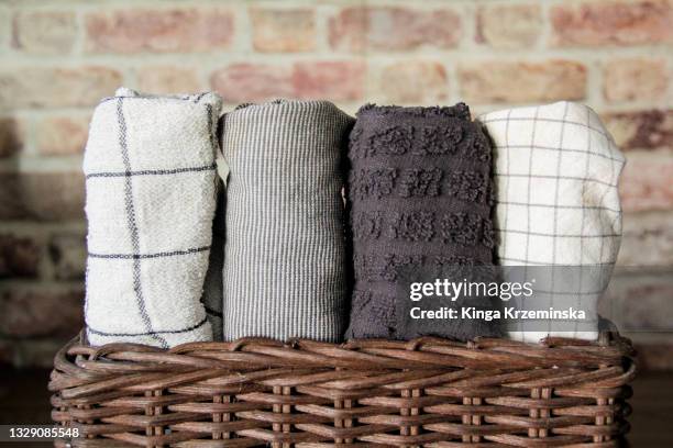 dish clothes - torchon photos et images de collection