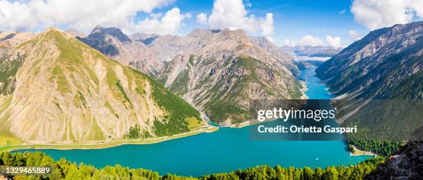 lago del gallo, livigno (lombardia, itália) - livigno - fotografias e filmes do acervo