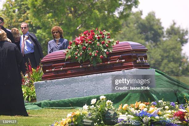 Flowers rest on top of the coffin of Matthew Ansara, the son of actress Barbara Eden, July 2, 2001 at Ansara''s funeral in Hollywood, CA. Matthew...