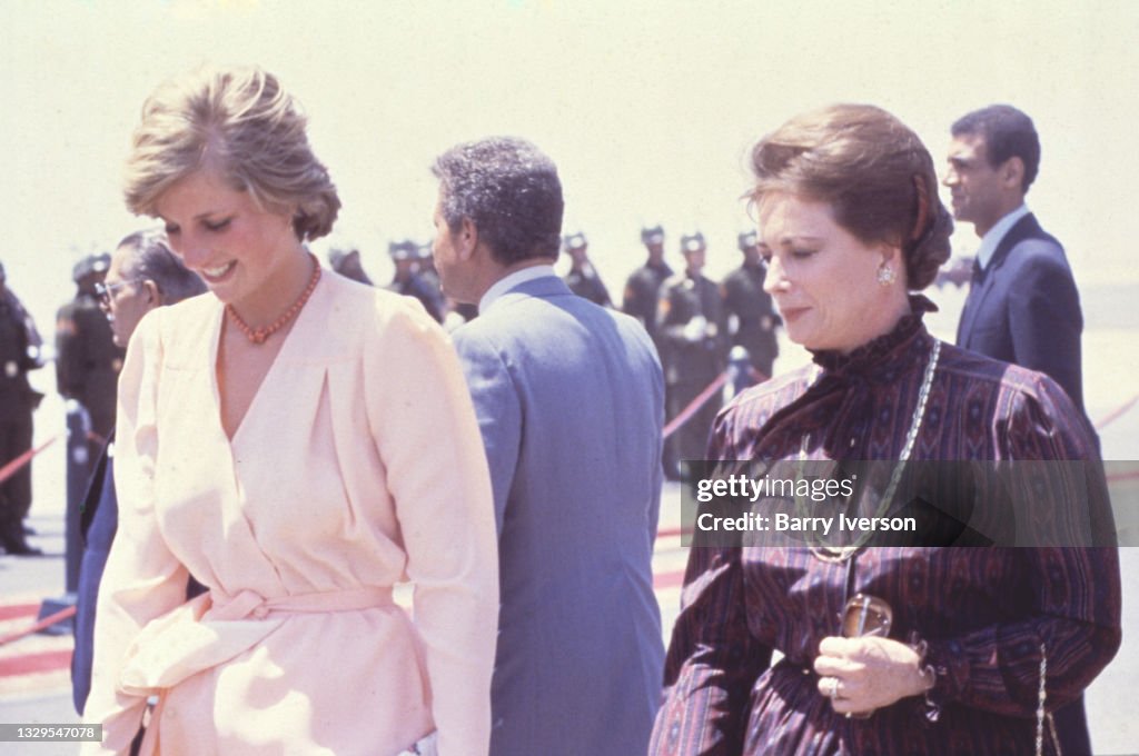 Princess Diana Hosted By Egyptian First Lady Jehan Sadat