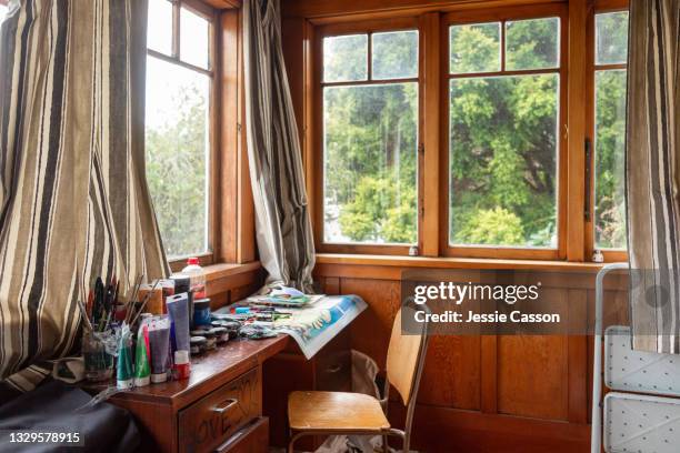 artist's materials in a home office - art studio stock pictures, royalty-free photos & images