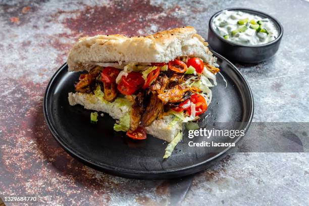 vegetarian doner kebab - kebab stock-fotos und bilder