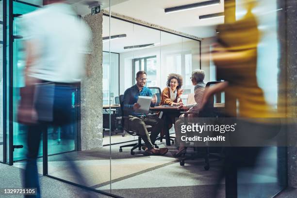 business team meeting - office stock pictures, royalty-free photos & images