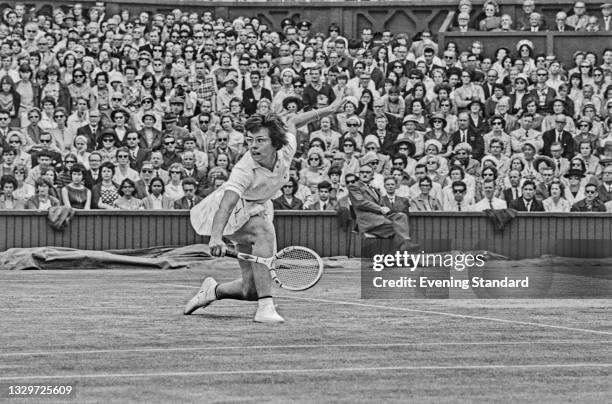 American tennis player Billie Jean Moffitt plays Brazilian tennis player Maria Bueno in the semifinals of the Women's Singles during the 1965...