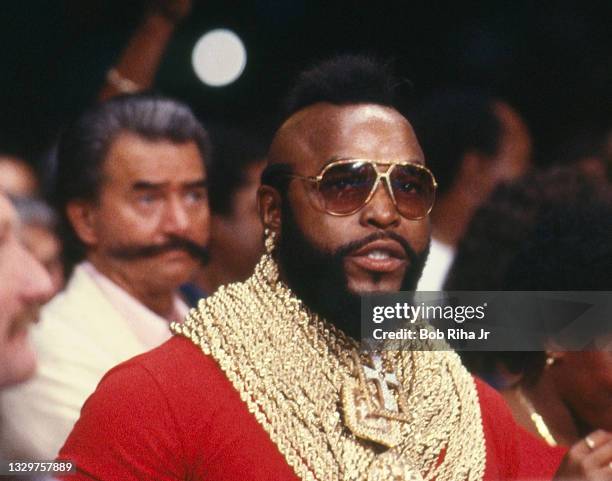 Actor Mr. T arrives to the boxing match of Marvin Hagler against Thomas Hearns, July 2, 1985 in Las Vegas, Nevada.