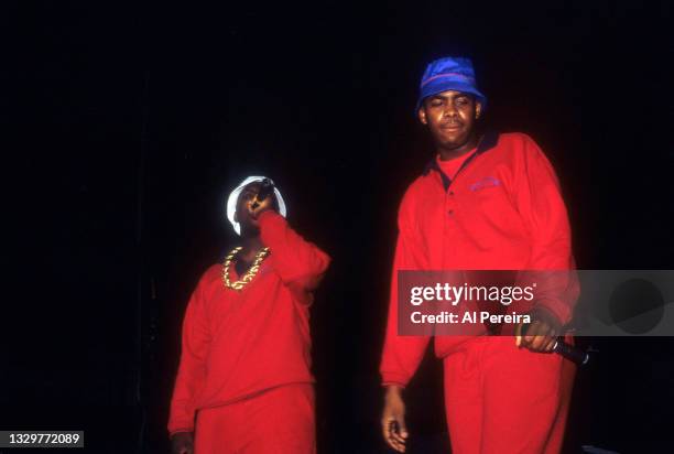 Parrish Smith and Erick Sermon of the Rap Group EPMD perform at Nassau Veteran's Memorial Coliseum on August 12, 1988 in Uniondale, New York.