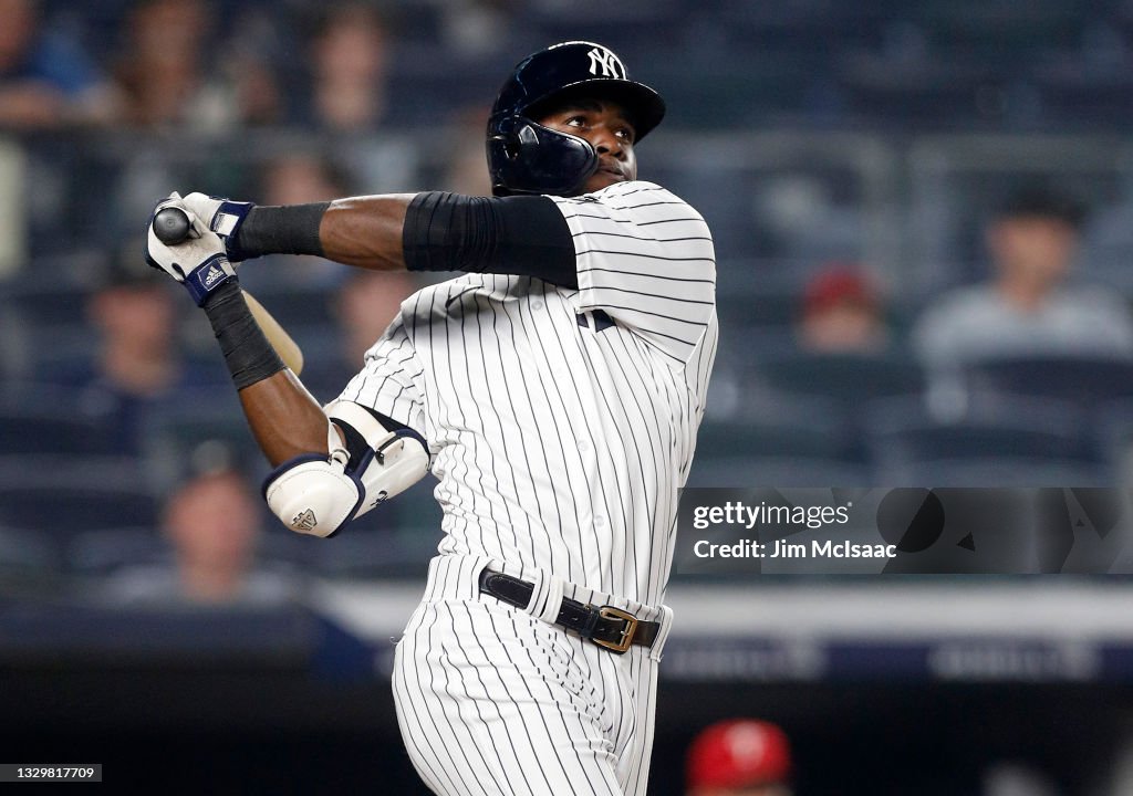 Philadelphia Phillies v New York Yankees