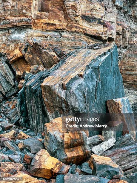 Rock Crumble Photos and Premium High Res Pictures - Getty Images