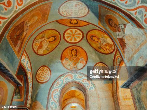 intérieur de la cathédrale sainte-sophie - kiev, ukraine - kiev photos et images de collection