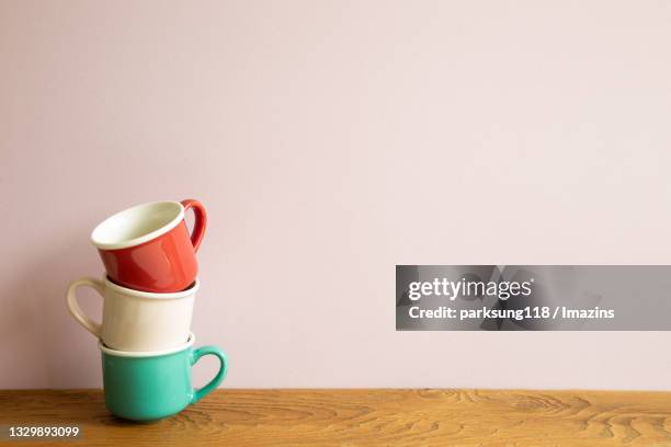 Three Cup Stack Coffee Cup Stack Photos and Premium High Res Pictures - Getty Images