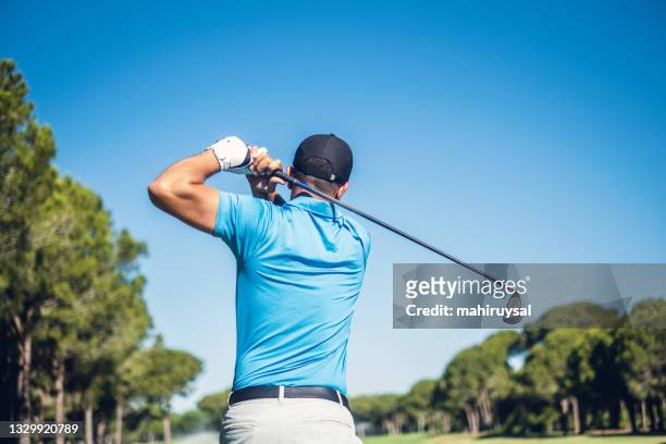 jugador de golf - swing de golf fotografías e imágenes de stock