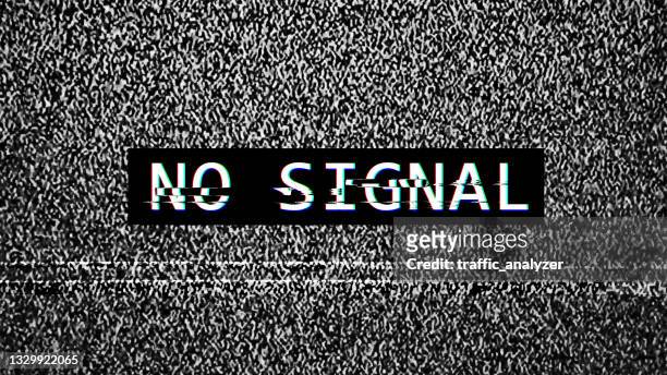 tv statisch - kein signal - damaged stock-grafiken, -clipart, -cartoons und -symbole