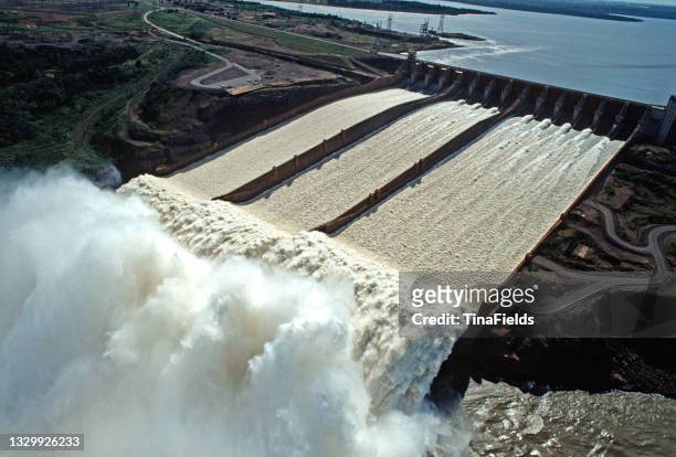 sustainable energy. - hydroelectric power station stock pictures, royalty-free photos & images