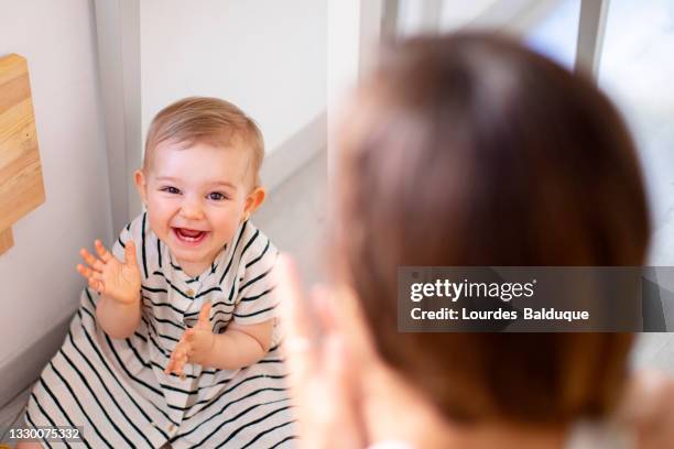 Clapping Mother Mom Clapping With Baby Photos and Premium High Res Pictures - Getty Images