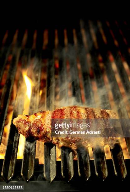 chorizo steak - griddle stock pictures, royalty-free photos & images