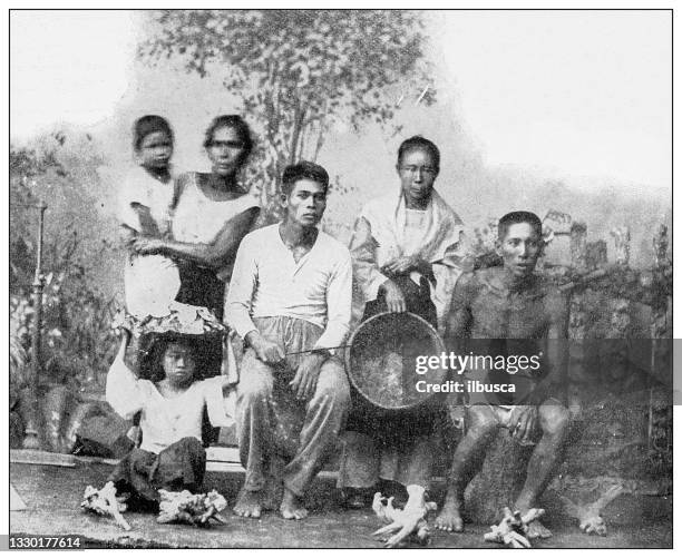 antique black and white photograph: visayans of mindanao, philippines - philippines family 幅插畫檔、美工圖案、卡通及圖標