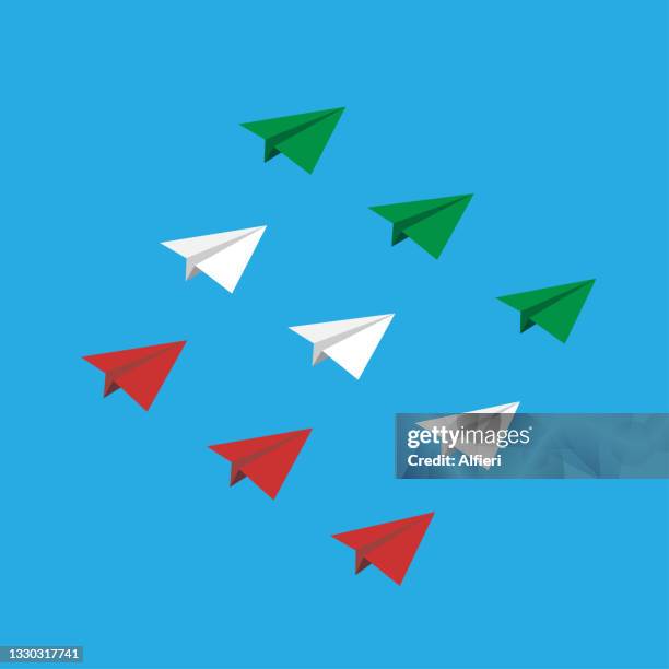bildbanksillustrationer, clip art samt tecknat material och ikoner med flying in formation - algeriska flaggan