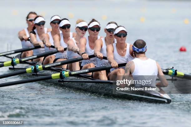 Gowler Grace Spoors Photos and Premium High Res Pictures - Getty Images