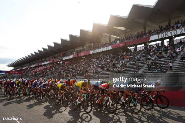 Luke Durbridge of Team Australia, Wout van Aert of Team Belgium, Nelson Oliveira of Team Portugal, Tiesj Benoot of Team Belgium, Benoit Cosnefroy of...