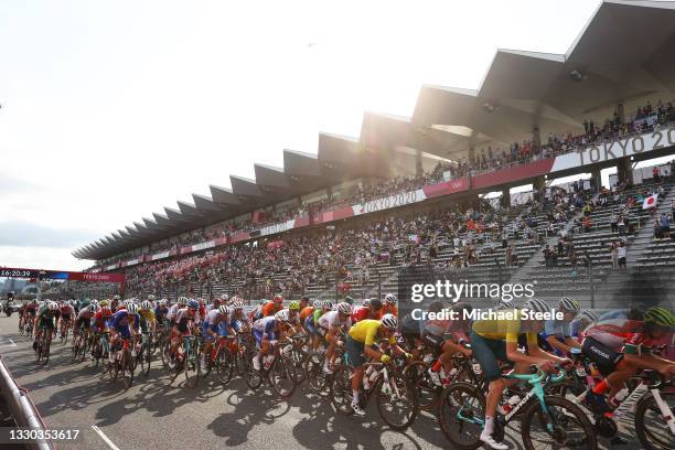 Pavel Sivakov of Russia, Giulio Ciccone of Team Italy, Vincenzo Nibali of Team Italy, Guillaume Martin of Team France, Alejandro Valverde of Team...