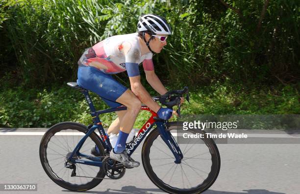 Geraint Thomas of Team Great Britain occurs an injury after crashes during the Men's road race at the Fuji International Speedway on day one of the...