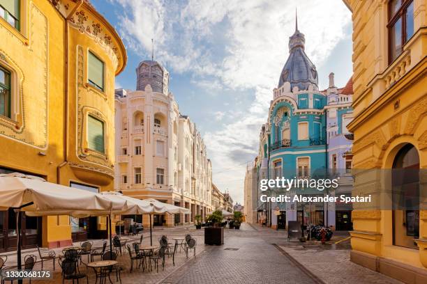 oradea historical city center, transylvania, romania - rumänien stock-fotos und bilder