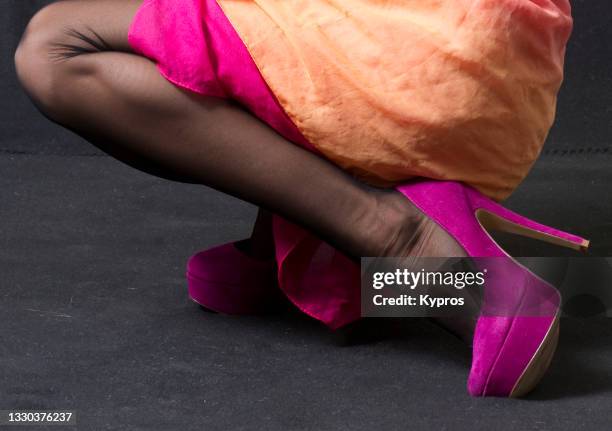 female legs and shoes with high heels - stockings feet stock pictures, royalty-free photos & images