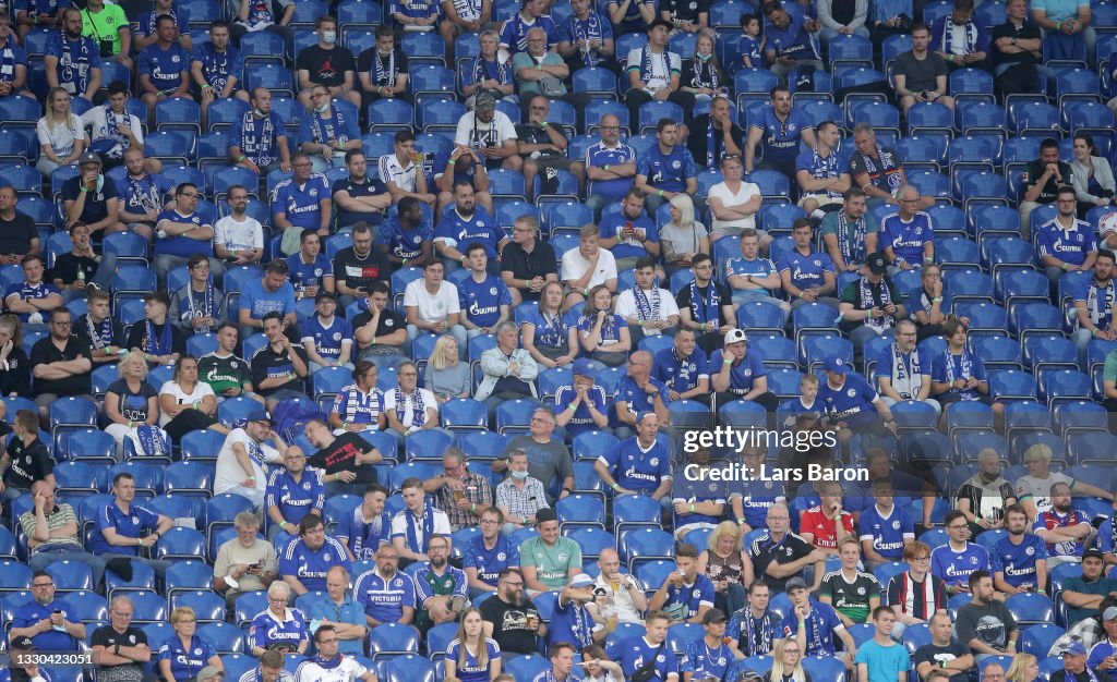 FC Schalke 04 v Hamburger SV - Second Bundesliga
