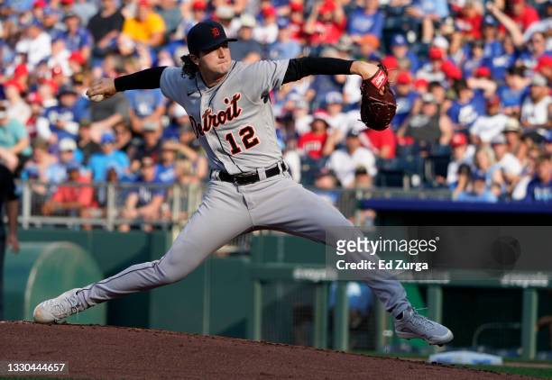 Casey Mize of the Detroit Tigers throws in the first inning against the Kansas City Royals at Kauffman Stadium on July 24, 2021 in Kansas City,...