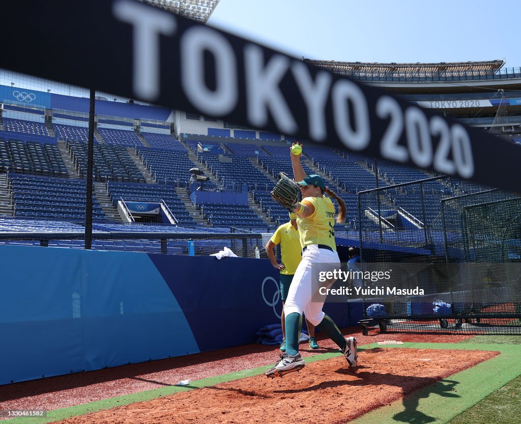 Softball - Olympics: Day 2