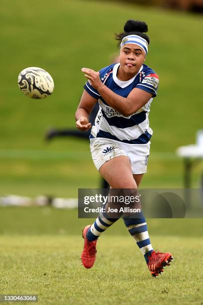 Patricia Maliepo of Auckland passes the ball during the round two Farah Palmer Cup match between Otago and Auckland at University of Otago Oval, on...