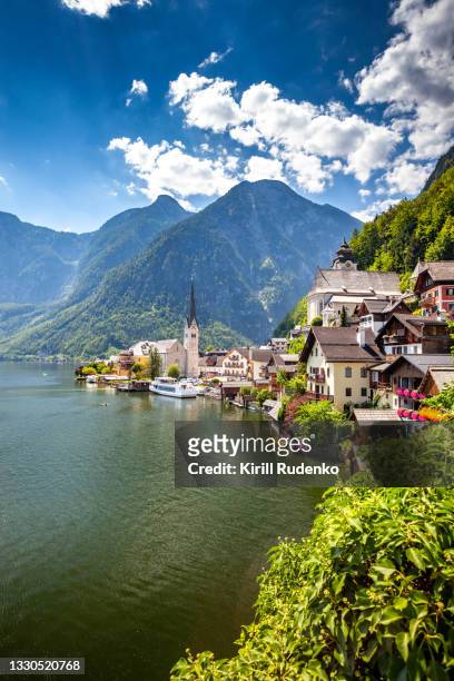 hallstatt and hallstatter see in summer - gmunden austria stock pictures, royalty-free photos & images