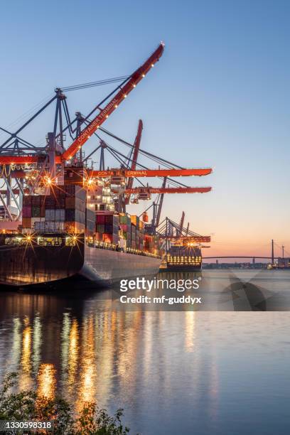 container terminal, big vessels in the port. - finanzwirtschaft und industrie stock pictures, royalty-free photos & images